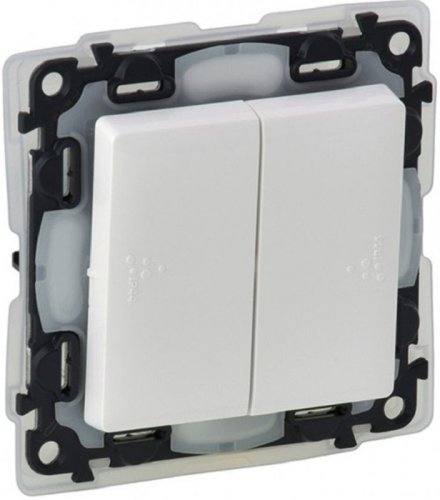 Переключатель без рамки Legrand Valena Life 2-кл. проходной IP44 белый картинка